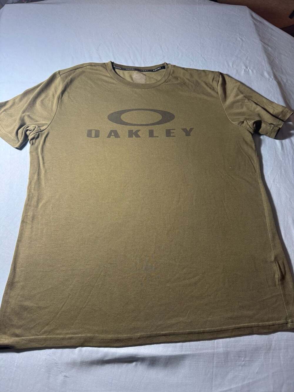 Oakley Olive Green Men's Short Sleeve Graphic T-Shirt